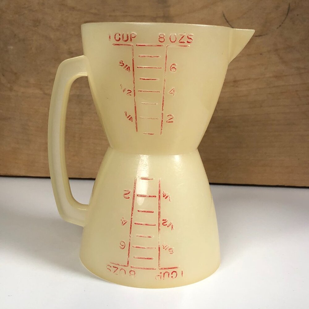 Tupperware Double Sided Wet Dry 1 Cup Measuring Pitcher #860 Red Lettering VTG